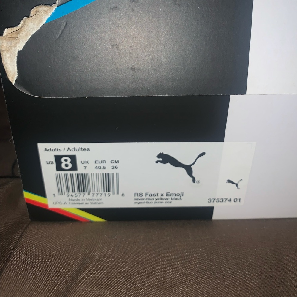 Pumas Emoji brand NWT sneakers - Picture 8 of 8
